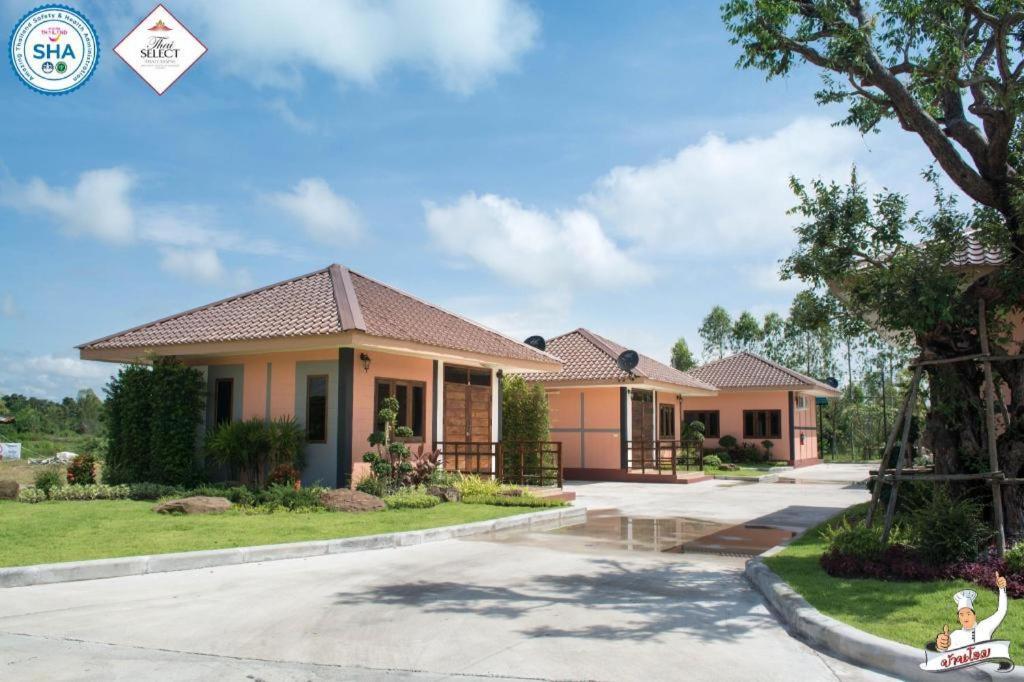 Baan Home Resort Kalasin Esterno foto